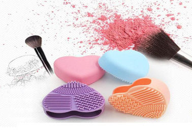 Berufsschönheits-Make-upzusatz-waschbares Herz-geformter Bürsten-Reiniger